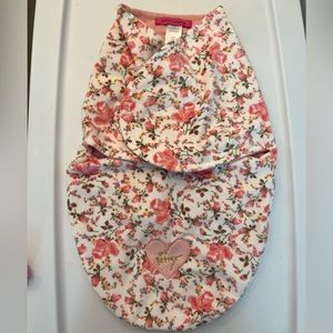 Set of 2 Betsey Johnson Baby Swaddles